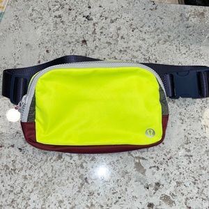 Lulu lemon Fanny pack